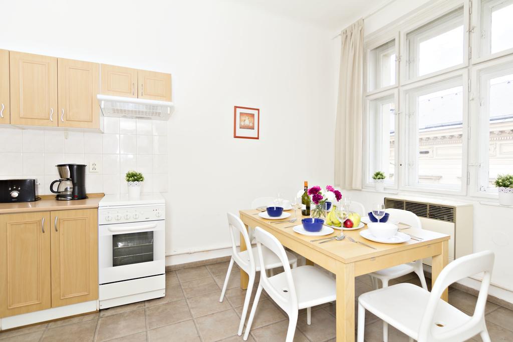 Apartments With 2 Bathrooms- 5 Minutes From Old Town - 102 M2 Praga Exterior foto