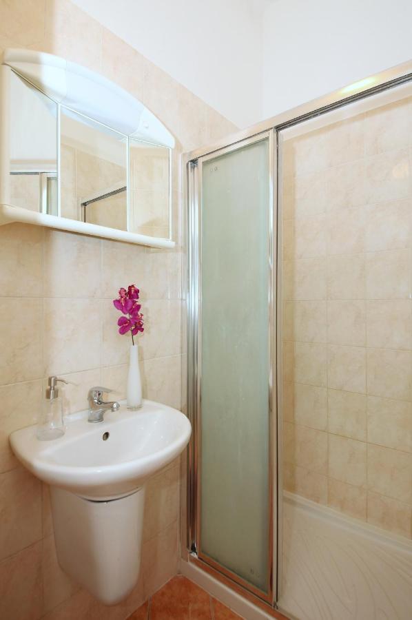 Apartments With 2 Bathrooms- 5 Minutes From Old Town - 102 M2 Praga Exterior foto